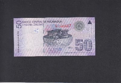 Beschrijving voorzijde: VASES